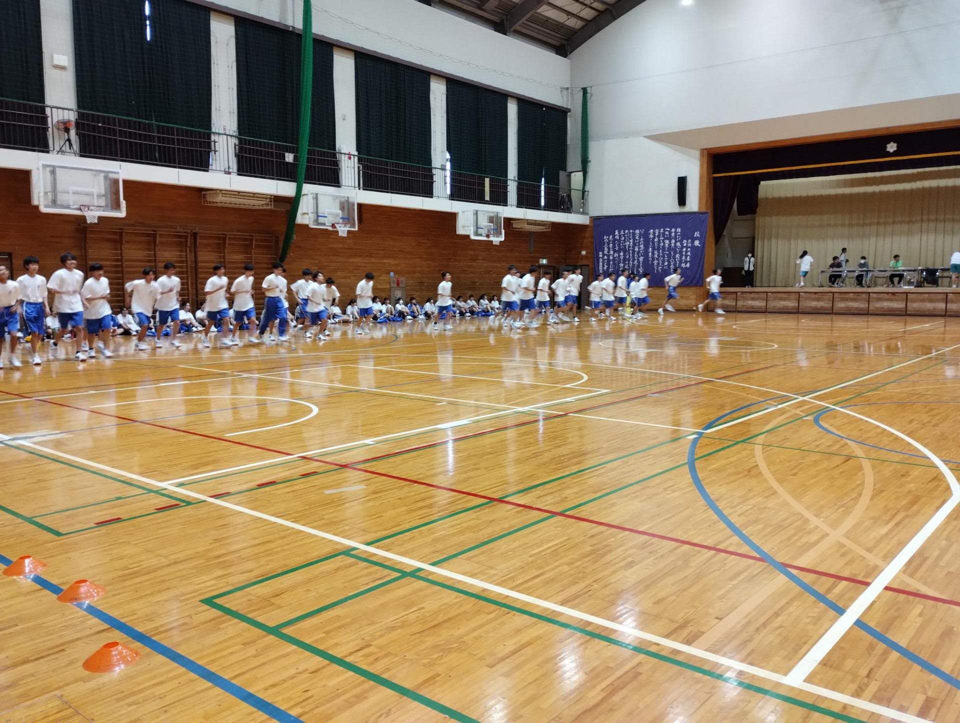 2 枚の写真が追加されました (1)